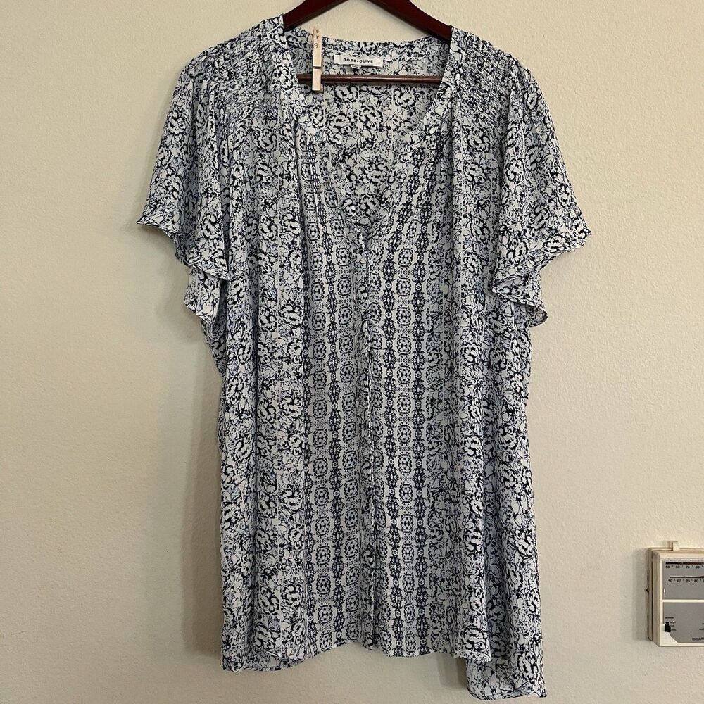 Rose + Olive V Neck Smocked Floral Blouse SZ 3X Button Up Tunic Short Sleeve